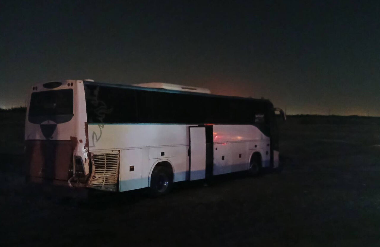 انحراف اتوبوس در جاده اهواز – آبادان ۱۲ مصدوم برجای گذاشت
